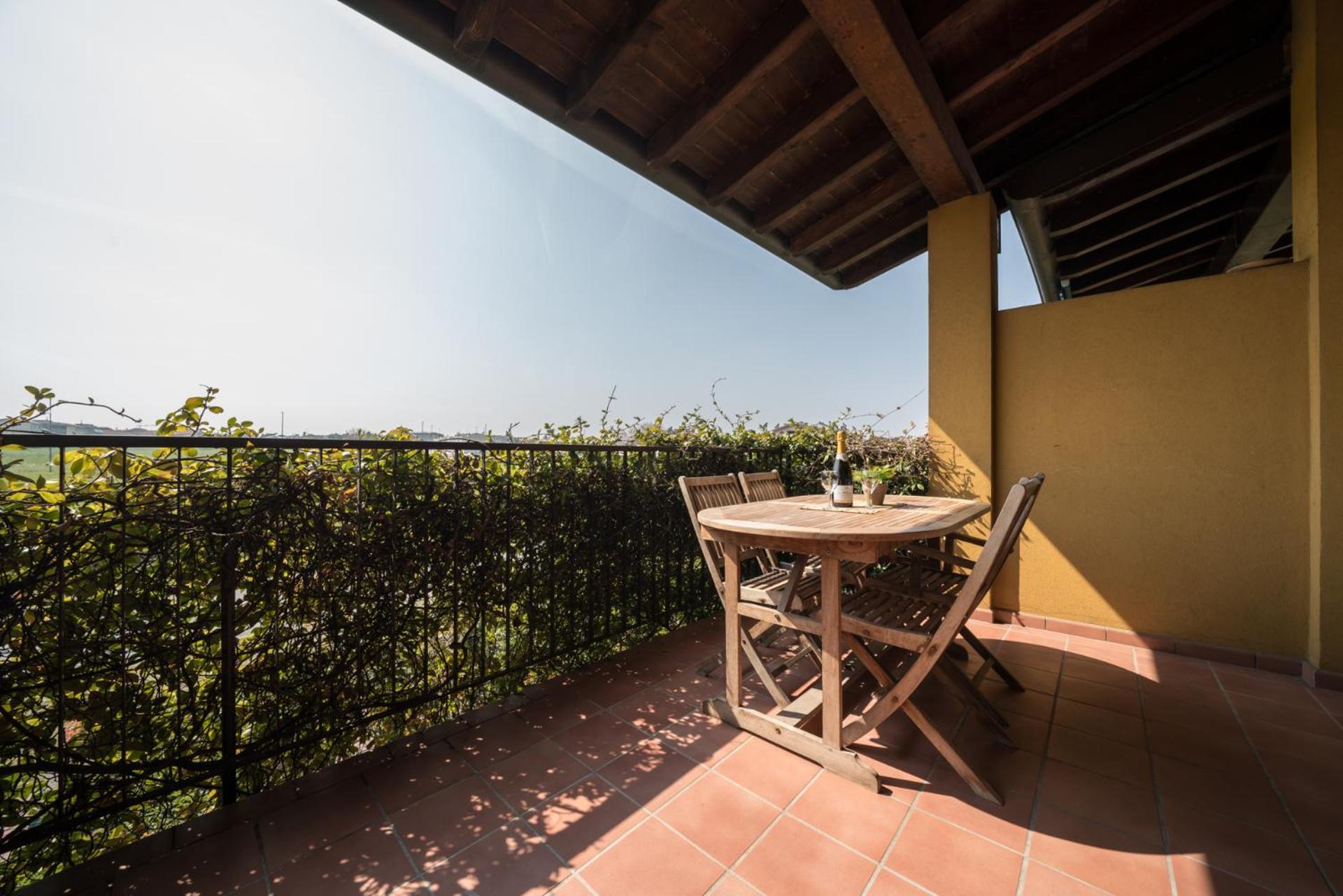 Gardappartamenti - Cascinale With Terrace Desenzano del Garda Exterior foto